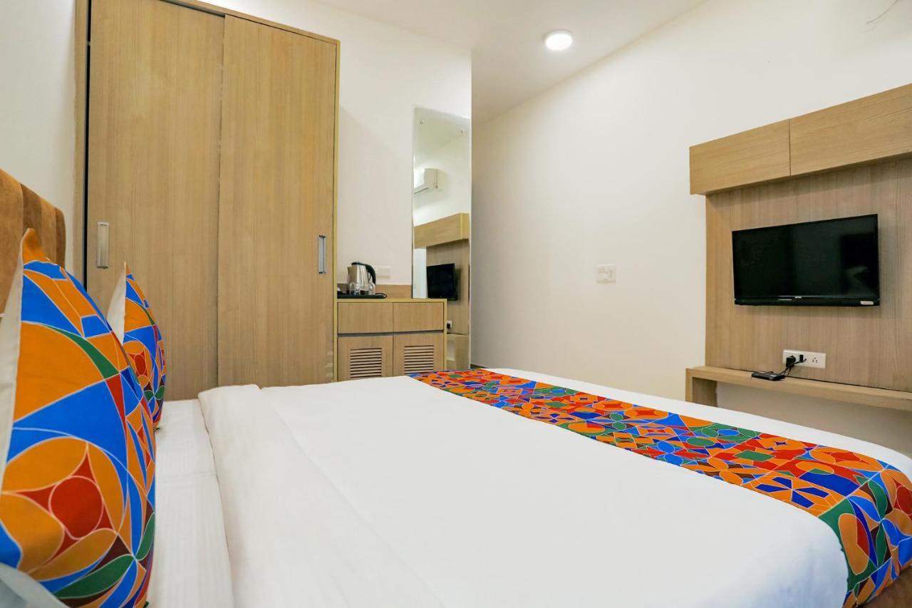 Fabhotel Ab Inn Huda City Center Gurgaon Exterior photo